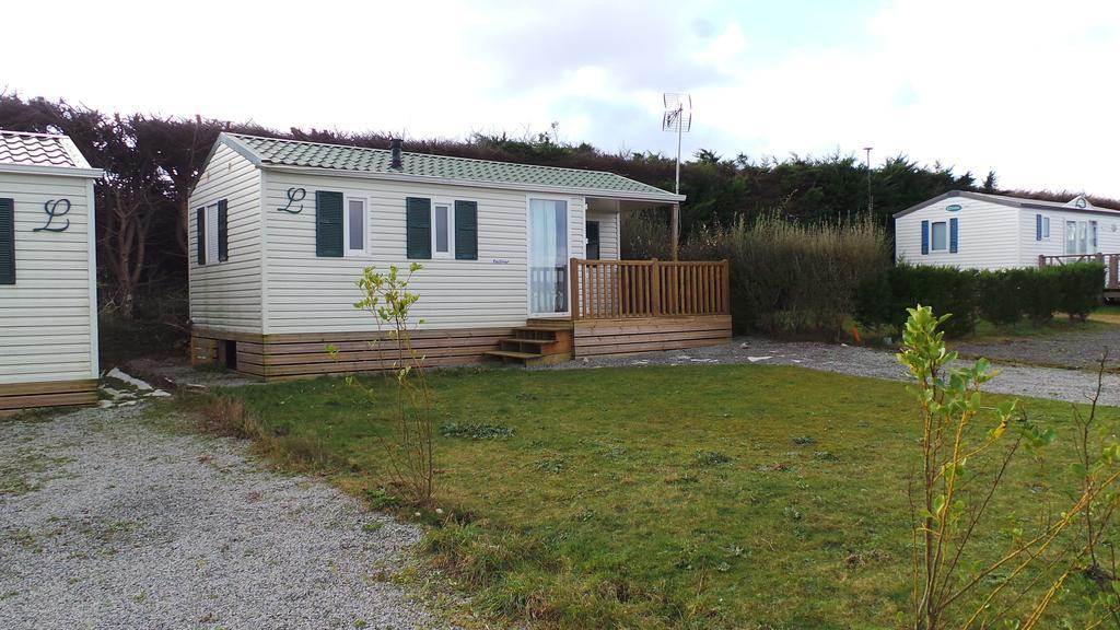 Camping De Kerurus Hotel Plounéour-Trez Екстериор снимка